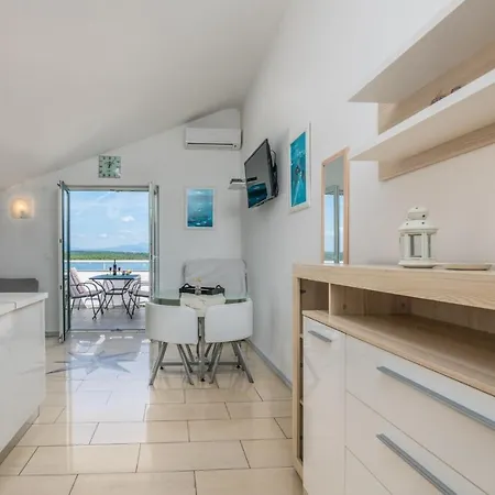 In - Insel Krk 13576 Apartment Klimno